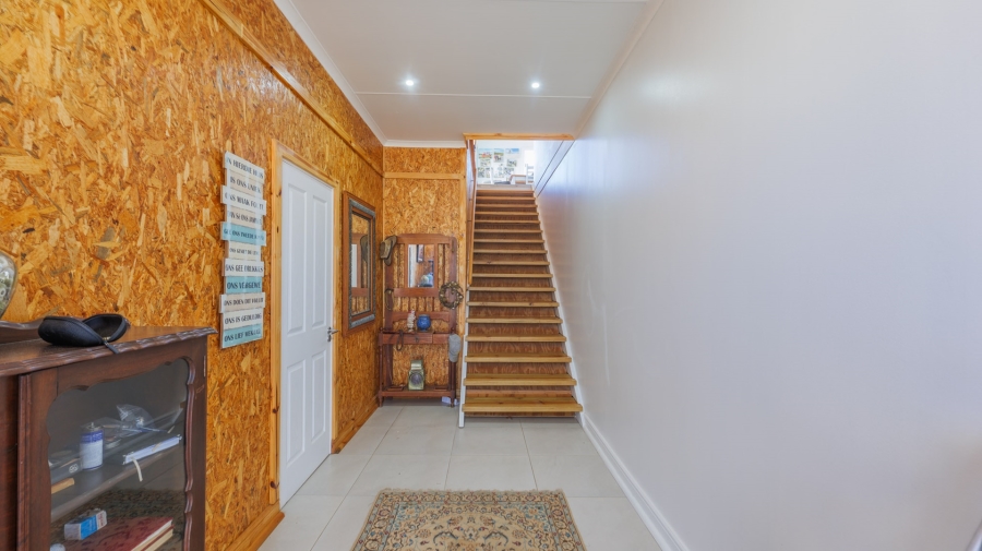 4 Bedroom Property for Sale in Struisbaai Western Cape